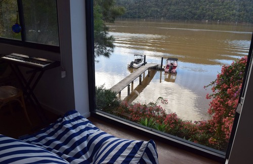 Sydney House | Instant off grid relaxation, within 1.5 hours drive and boat from Sydney