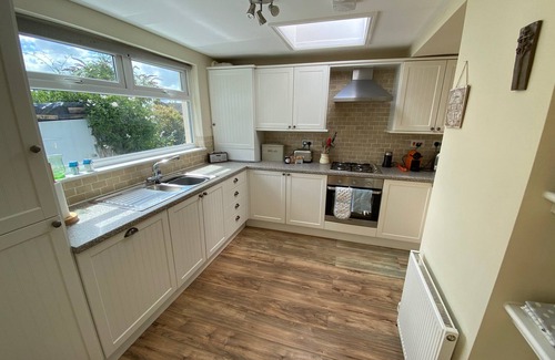 Instow Cottage | Instow period cottage, sleeps 6, close to beach, dog friendly