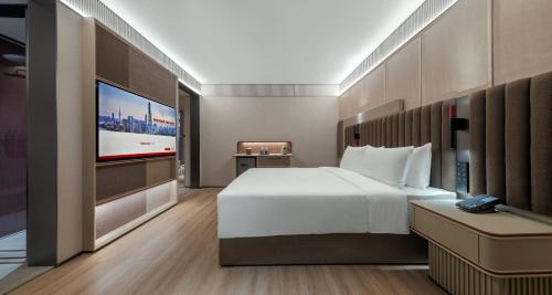 Central Business District Hotel | Intercity Shenzhen Futian Huanggang with Free Mini Bar