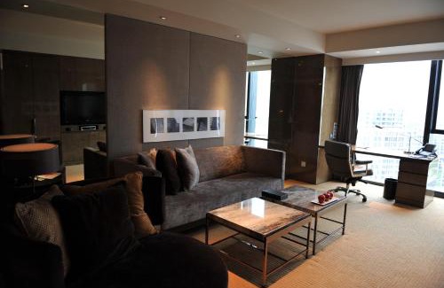 Pudong Hotel | InterContinental Shanghai Expo by IHG - Huangpu Riverview, 3KM to the Bund & Lujiazui, Near 2 Major Exhibition Centers, Onsite Currency Exchange