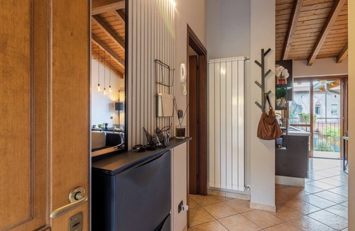Somma Lombardo Apartment | INTERIOR 13 - Coffee, Wifi & 15 min to MXP - Cozy Apt with all the comforts