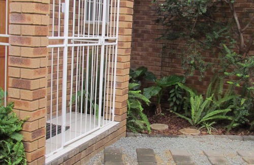 Langenhoven Park House | Interlaken Two Bedroom