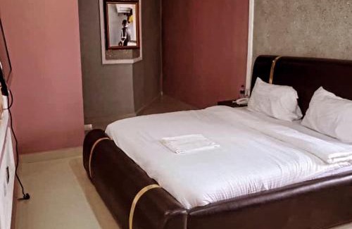 Owerri Hotel | International royal hotel