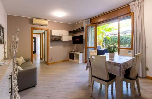 Trezzano sul Naviglio Apartment | Intero appartamento con giardino e posto auto