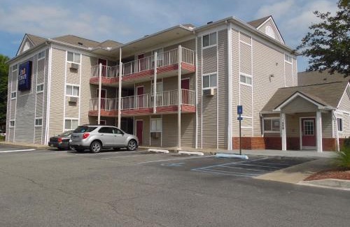Valdosta Hotel | InTown Suites Extended Stay Valdosta GA