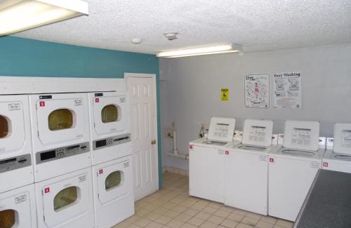 Valdosta Hotel | InTown Suites Extended Stay Valdosta GA