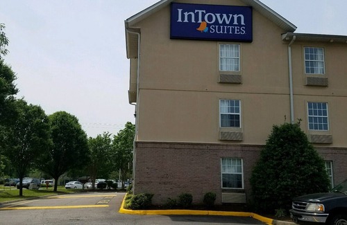 Greenbrier West Hotel | InTown Suites Extended Stay Chesapeake VA - Battlefield Blvd