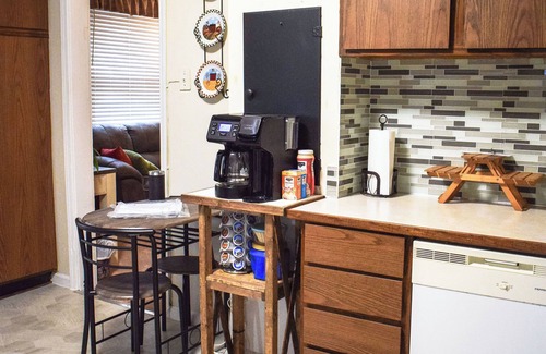 Manistee House | Introducing T&T's Cozy Farmhouse: Your perfect Getaway in Manistee!