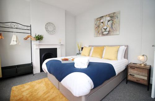 Roath Apartment | Inverness - Cardiff Stay, 2-Bed Home Sleeps 4 & Netflix