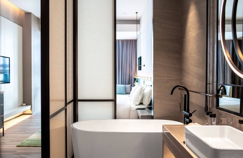 Longhua District Hotel | Investon Hotel Shenzhen
