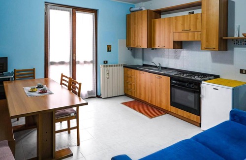Ranzanico Apartment | Inviting 1-bed Apartment With Box and Seeviews
