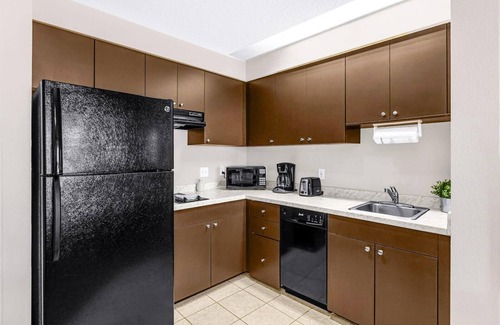 Florida Central Atlantic Coast Apartment | Inviting 1 Bedroom Apartment w Pool near Disney