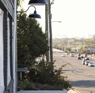 Nashville Hotel | Inviting 1 BR 10 Mins to Nash
