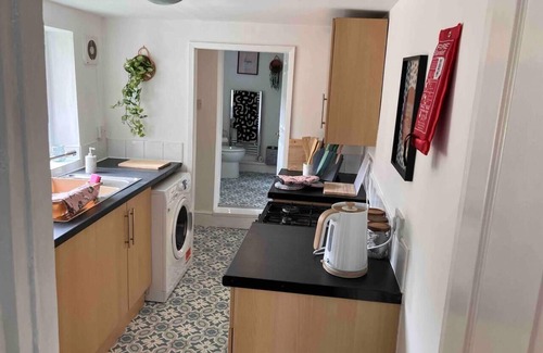 Sunderland House | Inviting 2-Bed House in Sunderland, WiFi, Parking