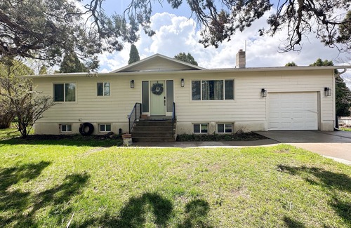 Soda Springs House | Inviting Getaway in Soda Springs