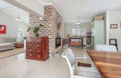 Voelklip House | Inviting holiday home near the beach - Voelklip