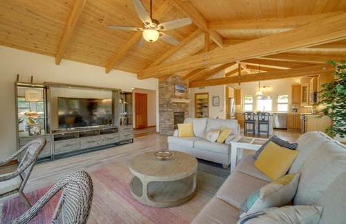 Manchester House | Inviting Manchester Home with Hot Tub Near Beach!