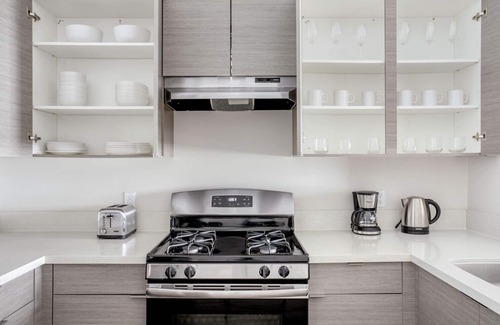 NoHo Arts District Apartment | Inviting North Hollywood 1BR w/Roof Terrace, nr Bars, by Blueground