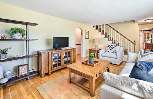 Quincy House | Inviting Quincy Home Rental w/ Outdoor Pool!