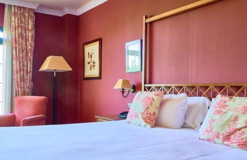Cebreros Hotel | Inviting Room for Leisure Stays Near Historical Ávila – 3 Miles