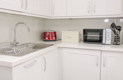 Duns Cottage | IONA COTTAGE, pet friendly, country holiday cottage in Duns