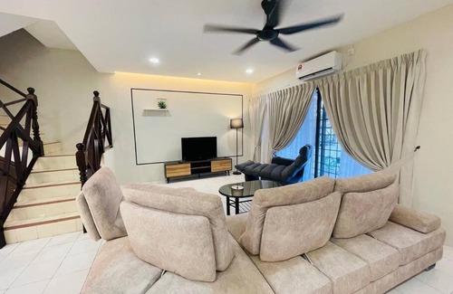 Ipoh House | Ipoh 42 Symphony 12pax 4Bedroom 3bathroom 3carpark