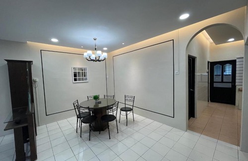 Ipoh House | Ipoh 42 Symphony 12pax 4Bedroom 3bathroom 3carpark