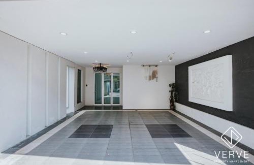 Taman Desa Kenchana Villa | Ipoh Glass Pavilion Villa by Verve 7B7B 14 pax