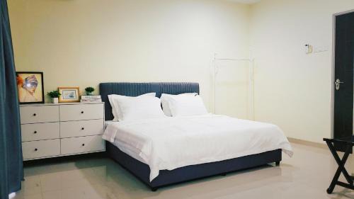 Taman Ria House | Ipoh Urban Retreat 20PAX 5 Room Holiday Villa by City Home Empire