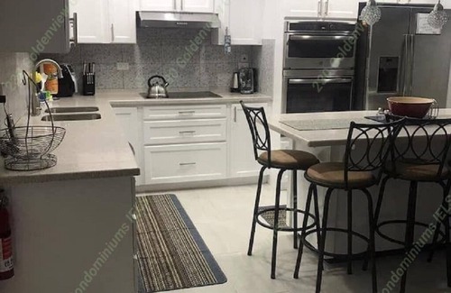 Sunset Crest Condo | IRA EUGENE LUXURY SUITE fondly referred to as IELS is the PERFECT Vacation Spot!