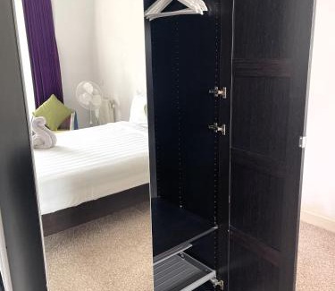 Statenkwartier Apartment | Irene's Palace
