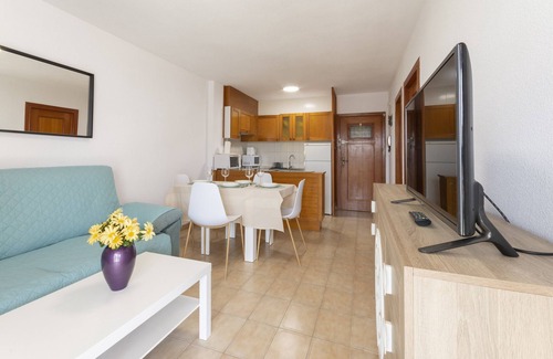 Grau i Platja House | IRIS - Cozy flat with shared pool near the beach with Free Wifi
