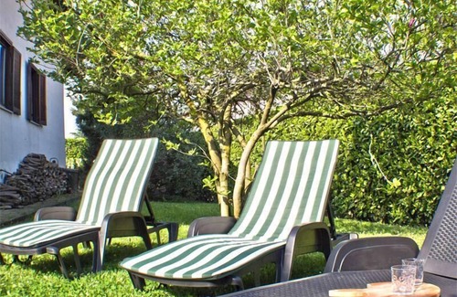 Colico Piano House | Iris Holiday Home with Garden