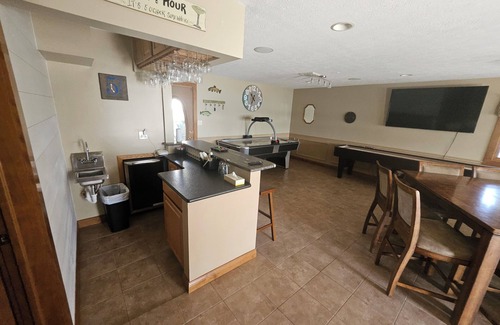 Warsaw House | Irish Lakefront, Hot Tub! Pets, dock, fishing, kayaks, ice fishing, hunting!