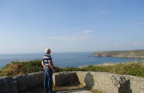Plogoff House | IROISE: name of the sea bordering the coast of Finistère
