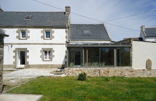 Plogoff House | IROISE: name of the sea bordering the coast of Finistère