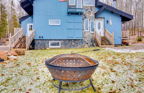 Stambaugh Apartment | Iron River Retreat with Sauna Walk to Ski Brule!