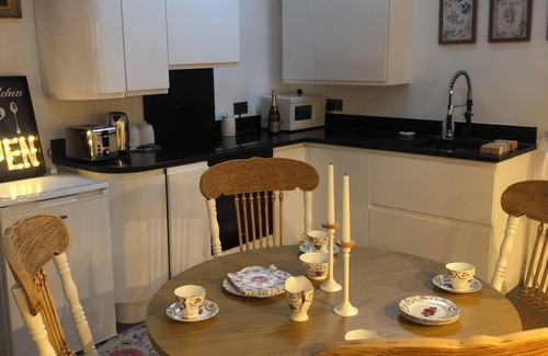 Jackfield House | Ironbridge b&b n Beautiful 18th century old school house in Ironbrige gorge