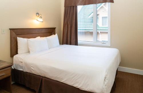 Banff Hotel | Irwin's Mountain Inn