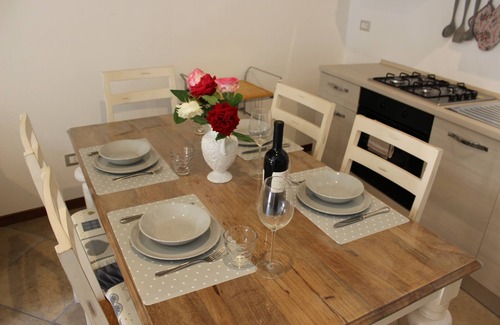 Costermano Apartment | ISABEL COURT tourist inn -apartment 1 for 4 people.