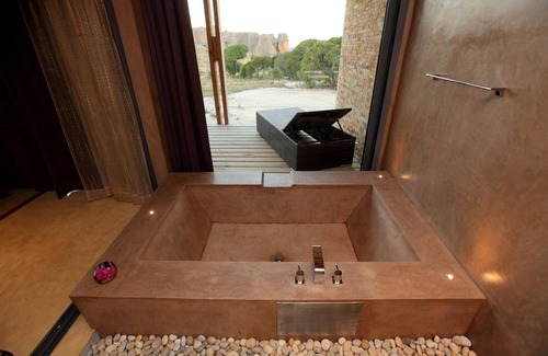 Ranohira Cabin | Isalo Rock Lodge