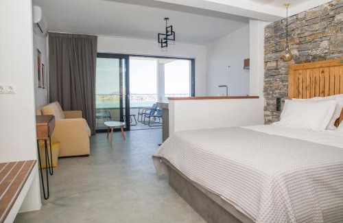 Kokinos Pirgos Apartment | Isalos Sea View Studios