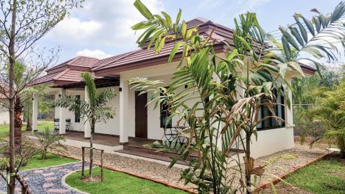 Phen Hotel | Isan Golf & Adventure Hotel