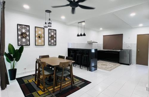 Alor Gajah House | Iseymia Homestay