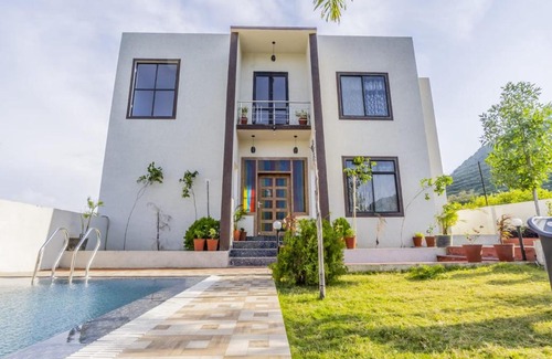 Bedla Villa | Ish Villa : 3 BHK Pool Villa in Udaipur