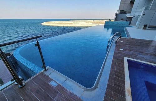 Sakhir House | "Island Bliss: Luxury Apartment"