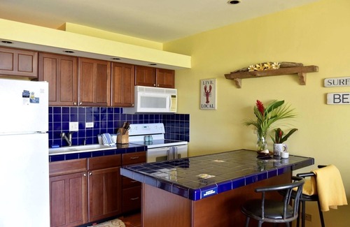 Maunaloa Apartment | Island Bliss: Relax in Paradise