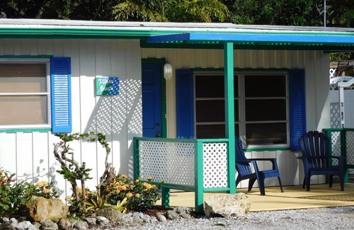 Siesta Key House | ISLAND BREEZE SHORT WALK TO BEACH AND VILLAGE