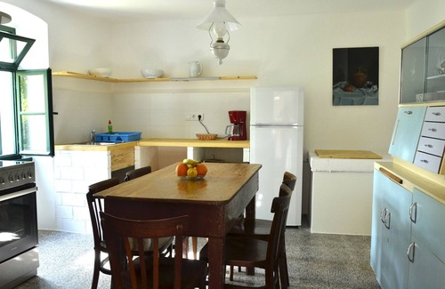 Sveti Jakov Apartment | Island Cres, Stivan, lovingly restaur. Village house above the Adriatic bay Meraščica