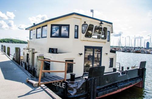 Schleswig Apartment | Island-dreams Hausboot Cecilie
